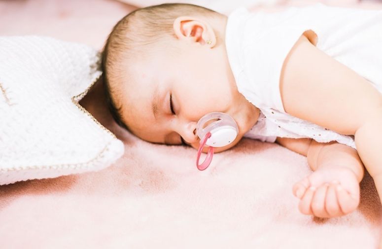 Istine i zablude o cucli: Da li bebe koje sisaju mogu da je koriste?
