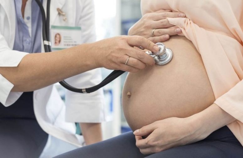 Amniocenteza vs. prenatalni test
