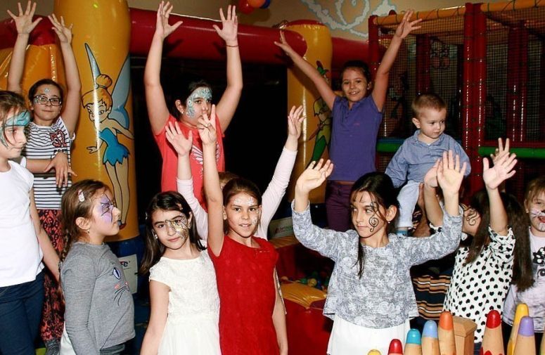 Nesvakidašnja priča porodice sa tri para blizanaca