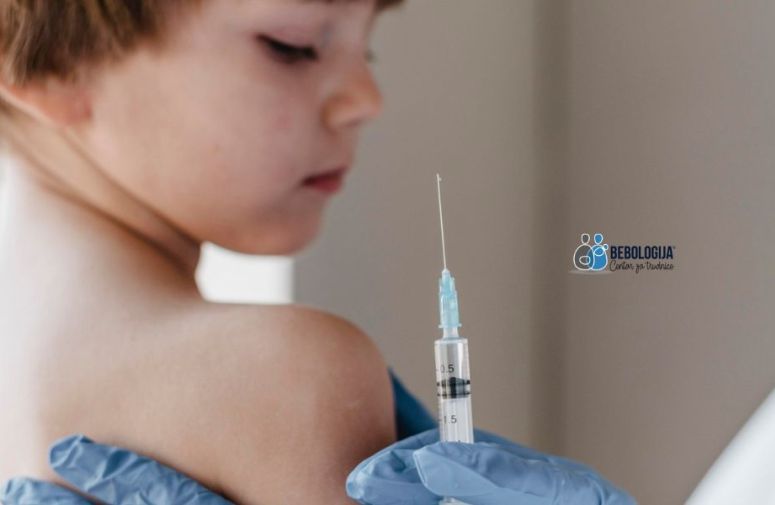 Ne brinite: 6 uobičajenih simptoma kod bebe nakon vakcinacije