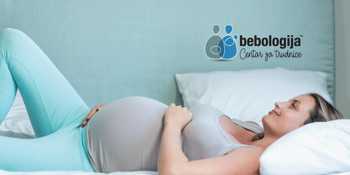 Šta se događa s bebom u stomaku kad spavate na leđima?