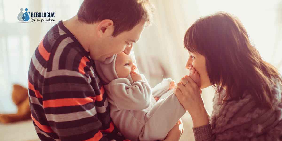 Zagrljaji utiču na razvoj dece i njihov DNK