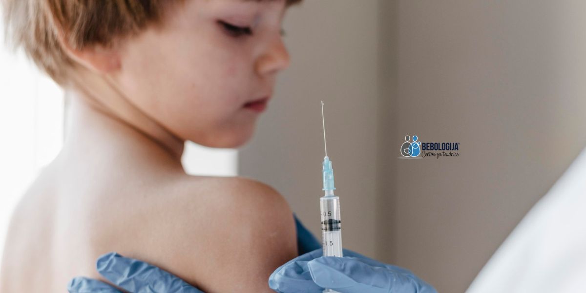 Ne brinite: 6 uobičajenih simptoma kod bebe nakon vakcinacije